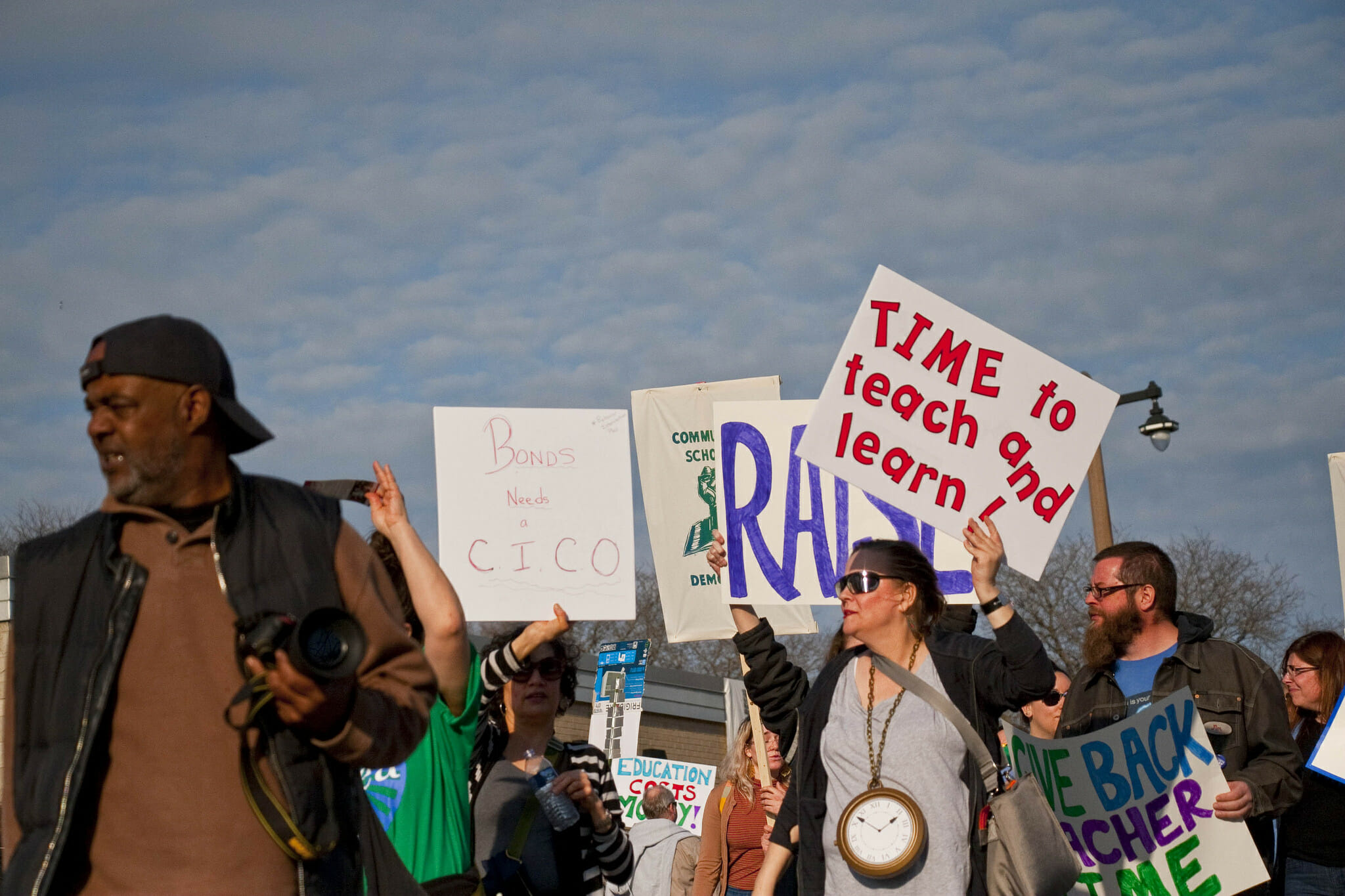 parents protest Milwaukee schools