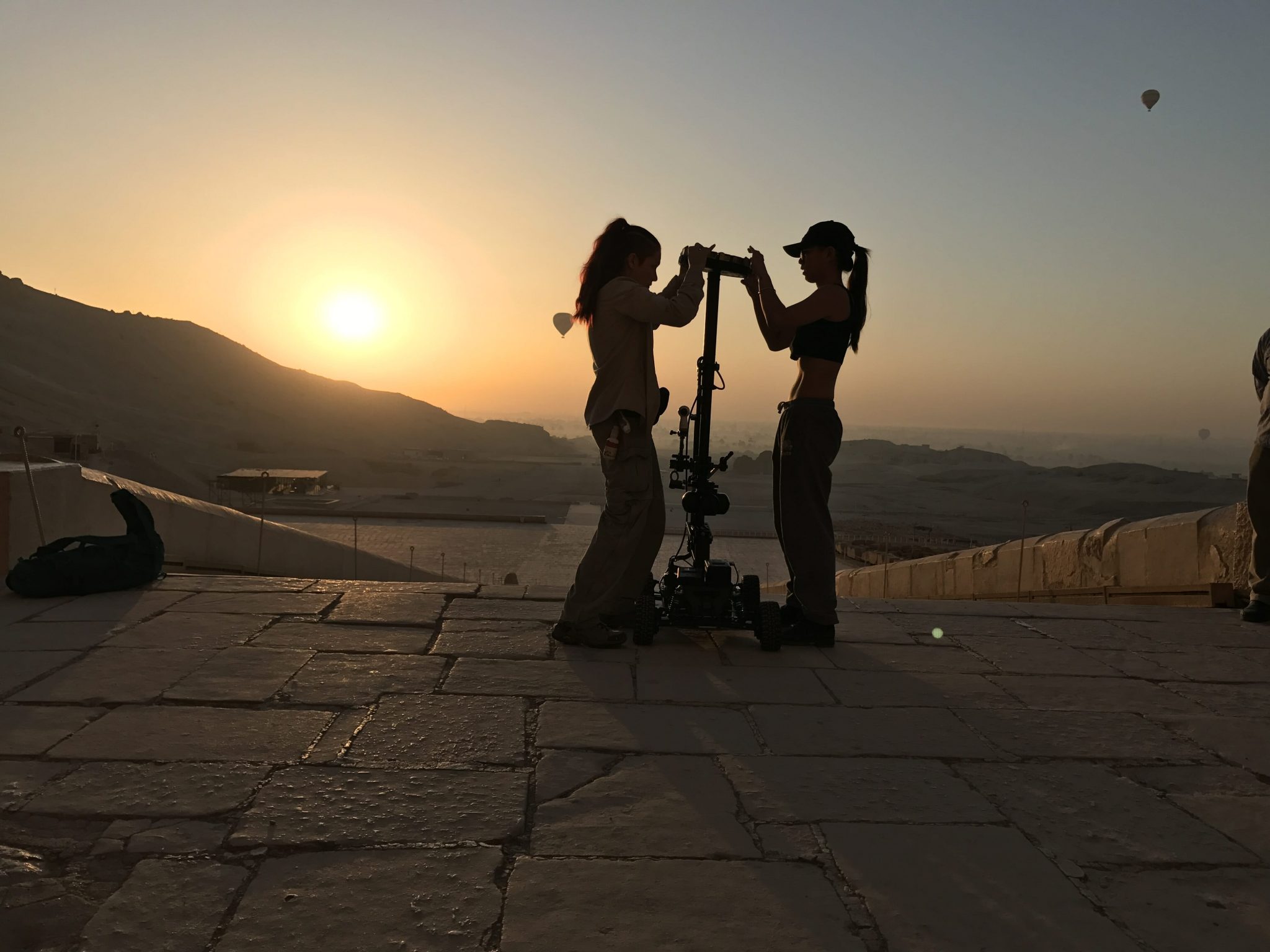 people prepare to shoot at nefertari's tomb virtual reality