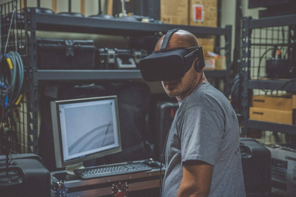 Trends in Corporate eLearning Part 2 How Companies Use Virtual Reality