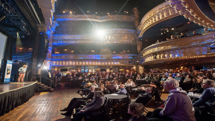 PechaKucha Night in Chicago. Media courtesy of PuchaKucha.